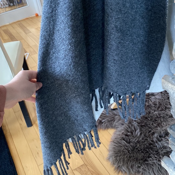 Perfect condition warm wrap cardigan with fringe - Picture 3 of 5